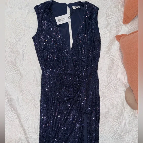 NWTS Showpo Helaena Sequin Maxi Dress US 6 - Picture 5 of 8
